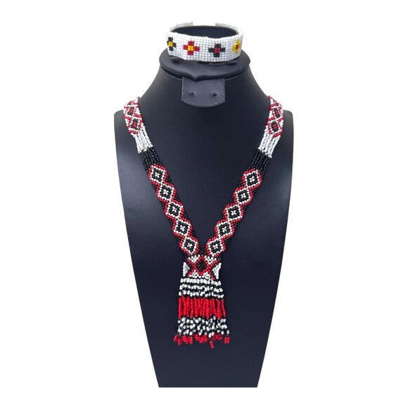 Lot 5 Handcrafted Native American Beaded Jewelry Necklace Bracelets Choker READ - Picture 4 of 12